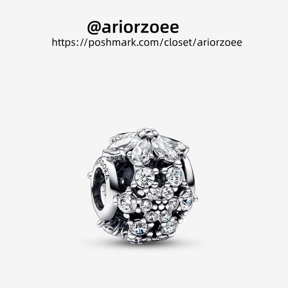 Pandora Sparkling Herbarium Cluster Round Charm|Pendant - Picture 1 of 5